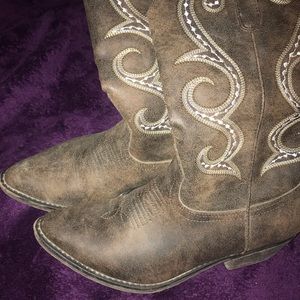 Cowboy boots size 7.5